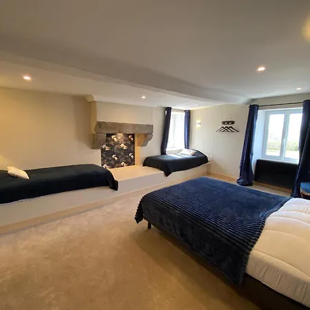 St Vincent Et Diligence 35pers : Jacuzzi, Salle De Jeux *