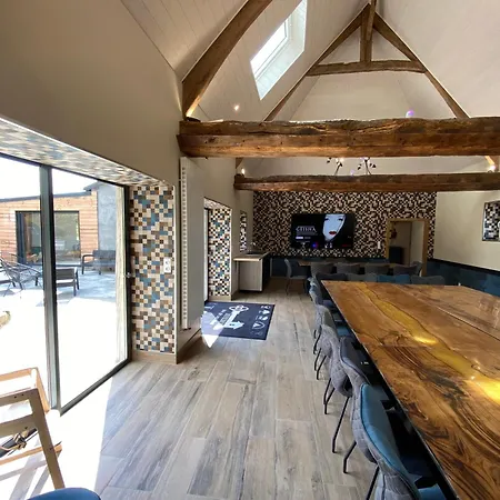 St Vincent Et Diligence 35pers : Jacuzzi, Salle De Jeux Tatil Evi *