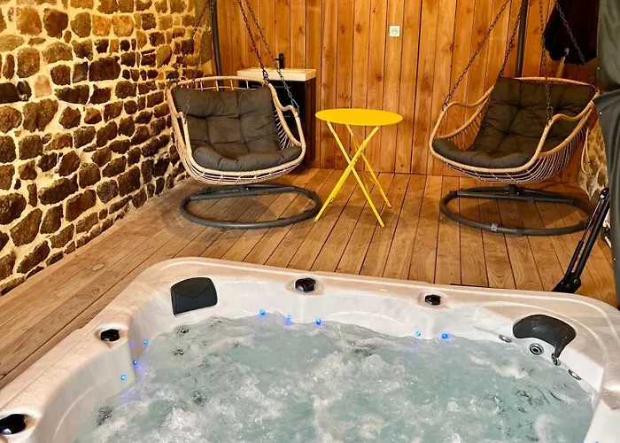 St Vincent Et Diligence 35pers : Jacuzzi, Salle De Jeux
